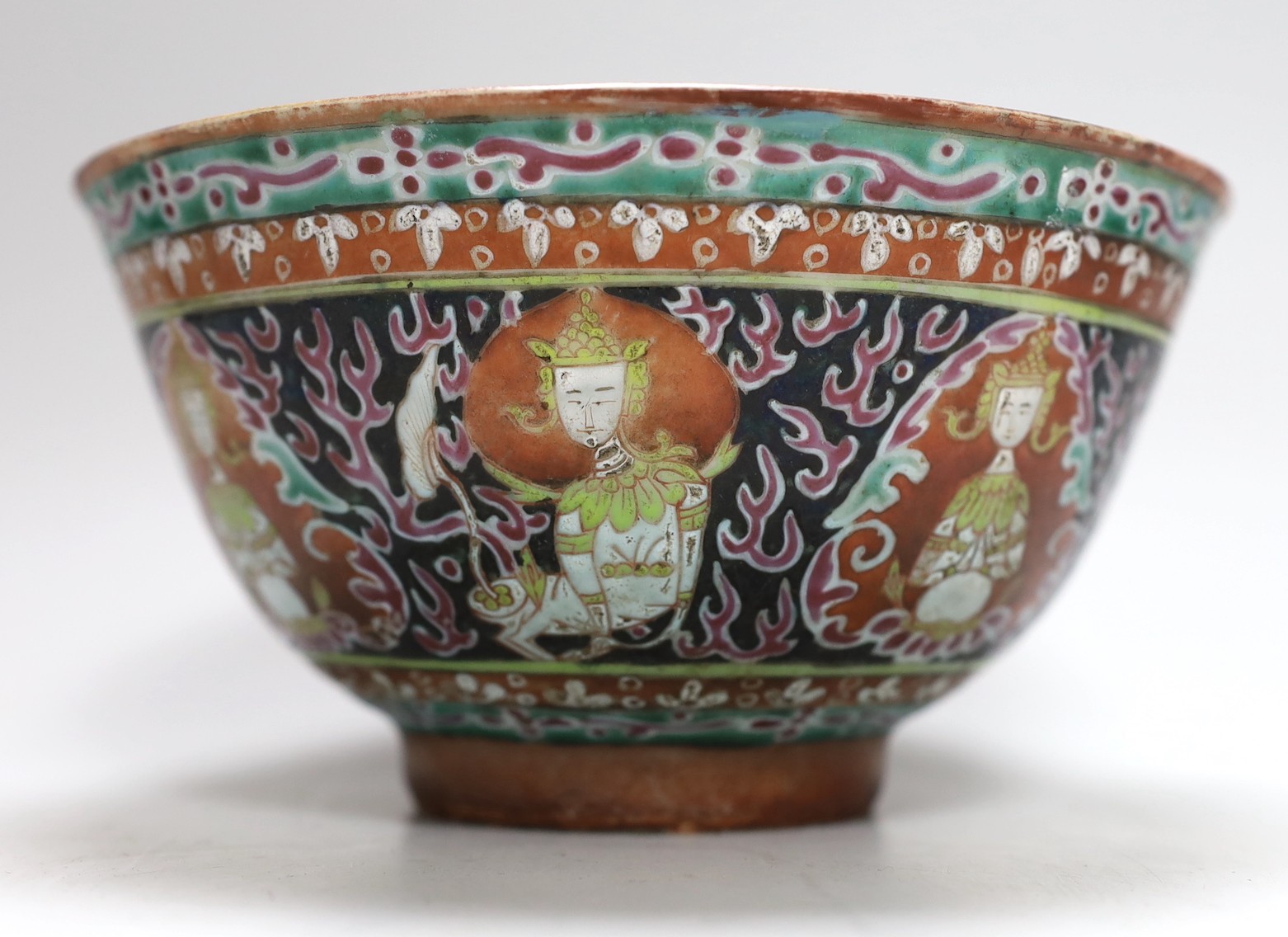 A Chinese enamelled porcelain bowl for the Thai market, Qing period, 17.5cms high